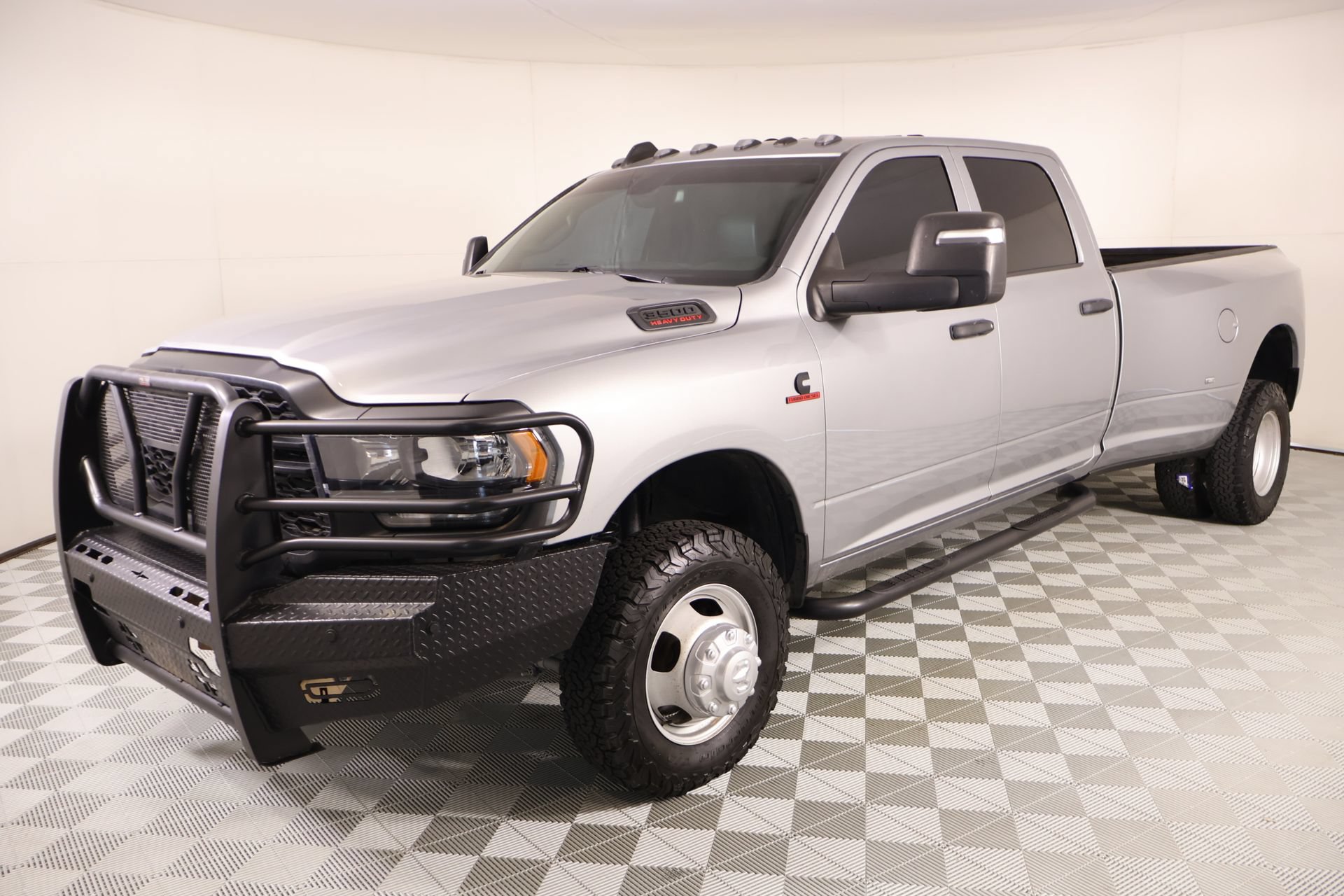 Used 2024 RAM 3500 Tradesman AWD/4WD image 9