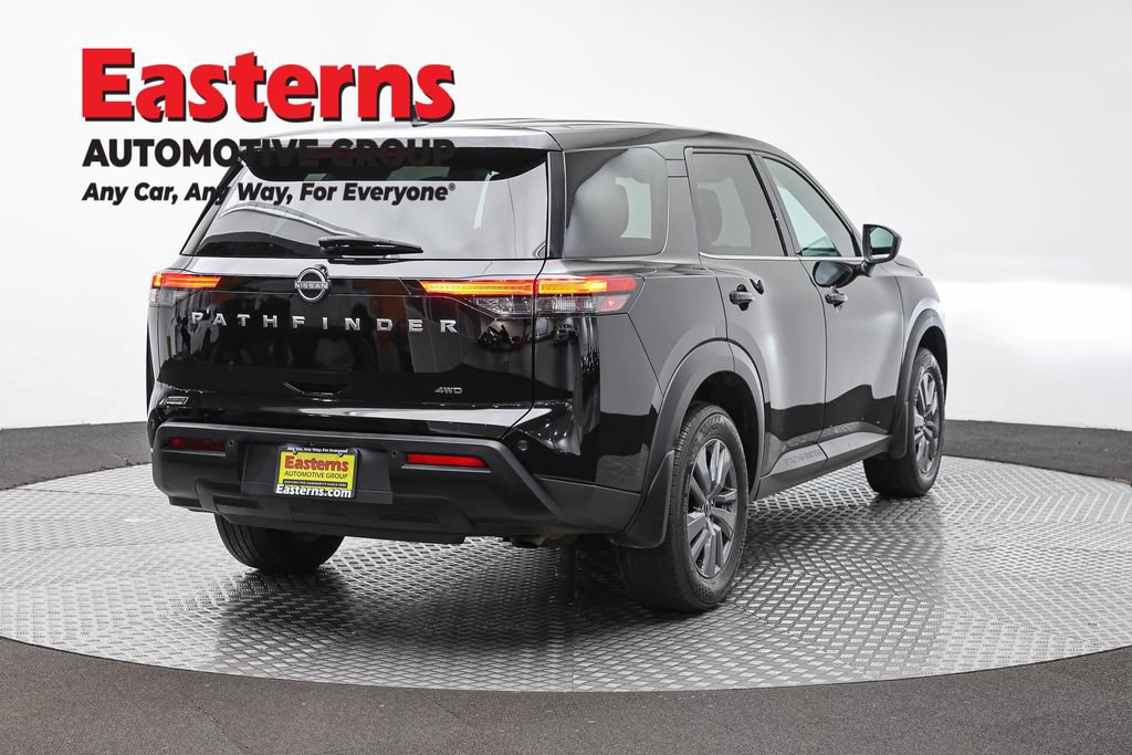 Used 2024 Nissan Pathfinder S AWD/4WD image 5