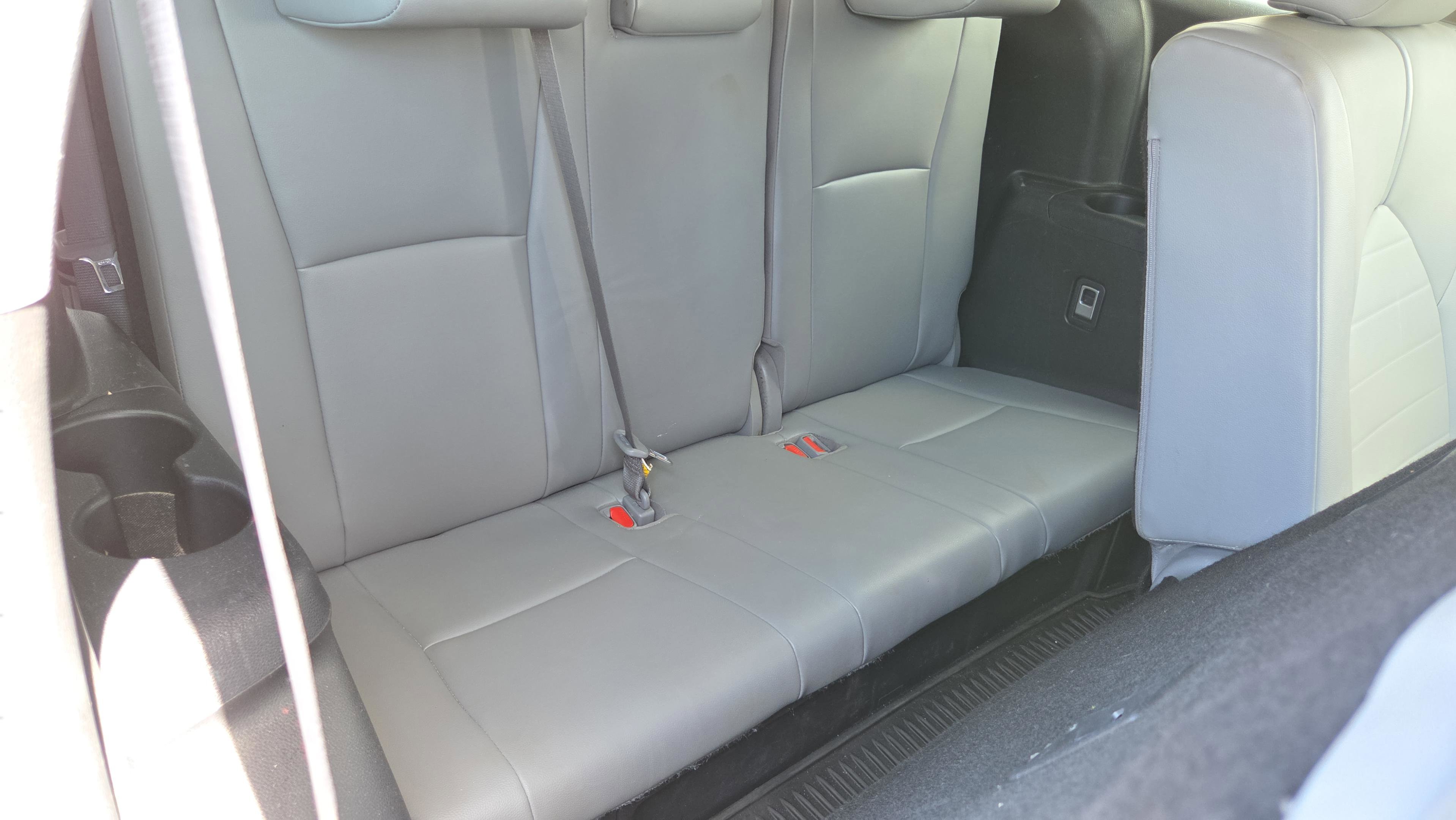 Used 2020 Toyota Highlander XLE image 17