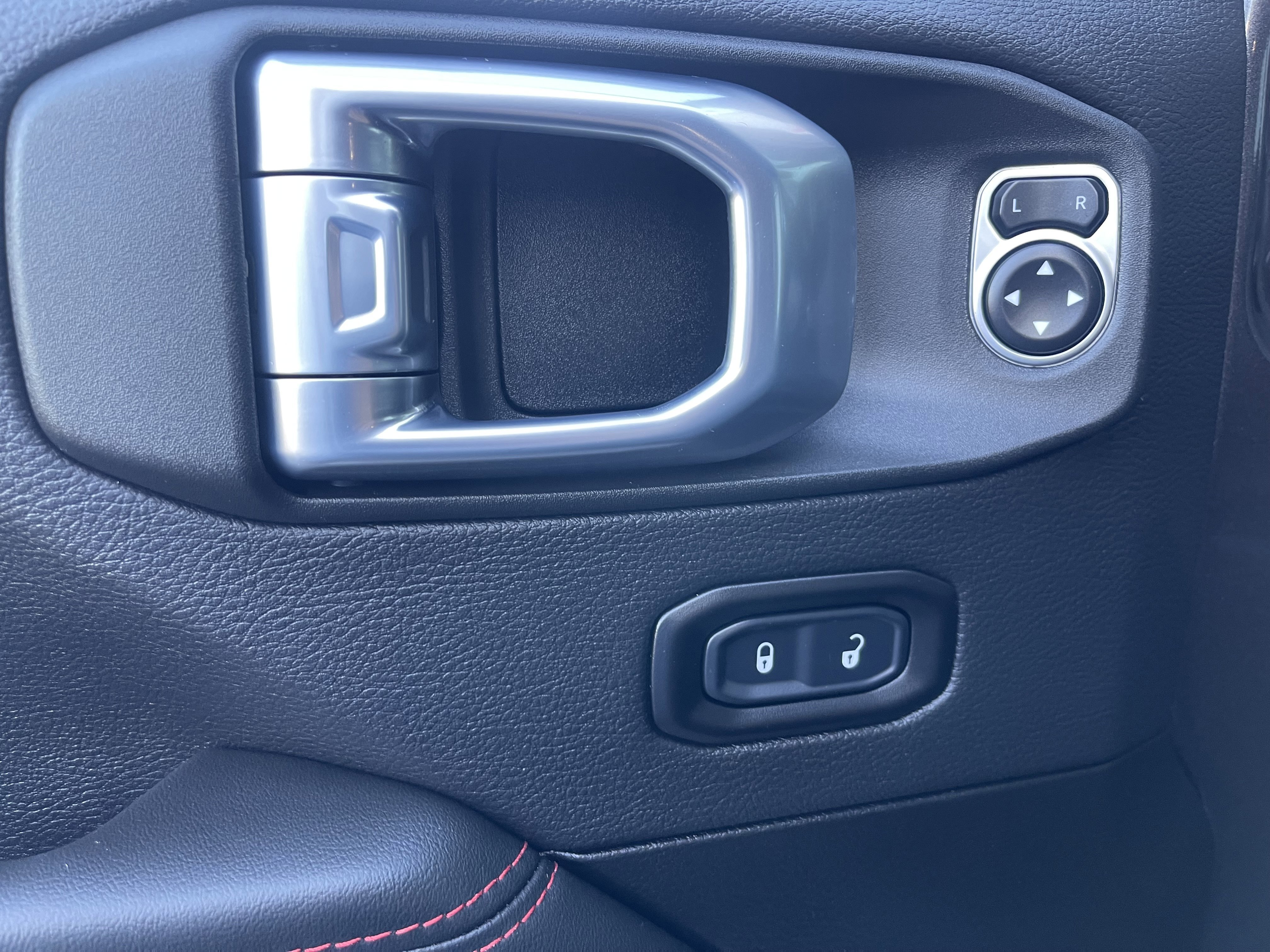 New 2026 Jeep Wrangler Unlimited Rubicon image 13