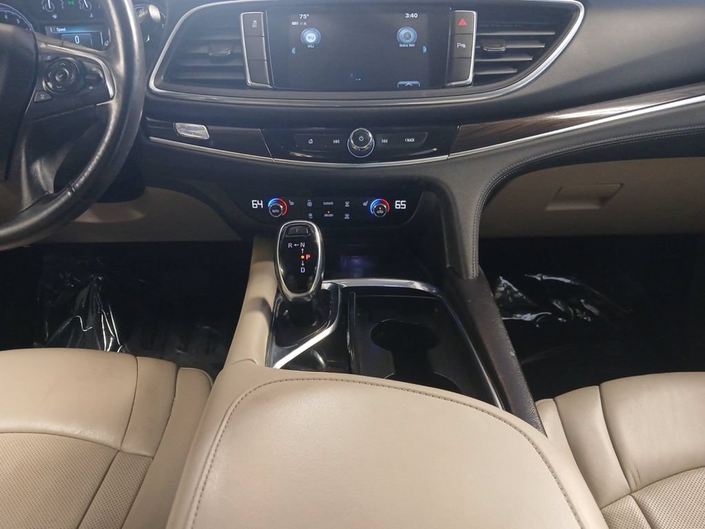 Used 2018 Buick Enclave Essence FWD image 21