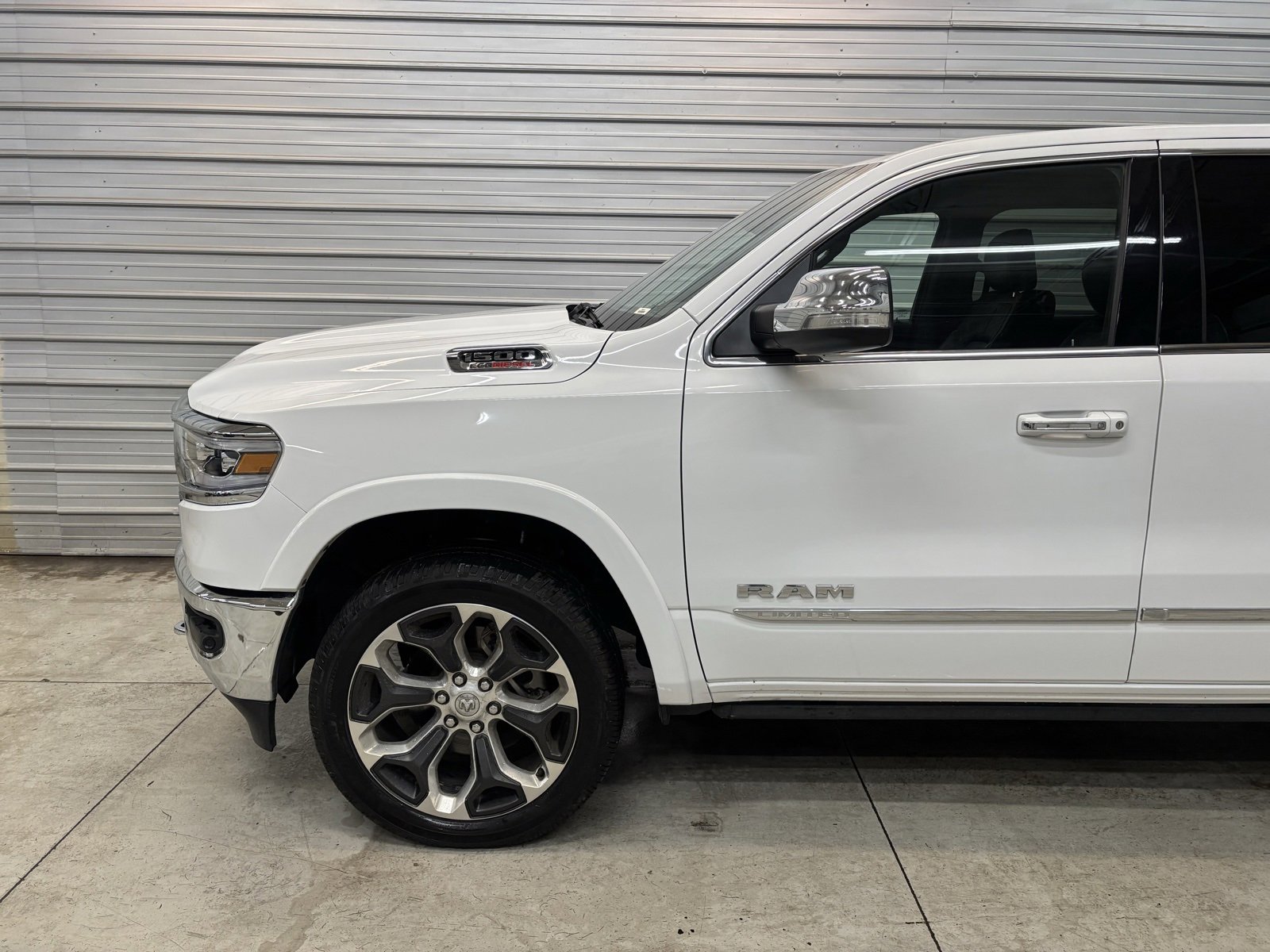 Used 2021 RAM 1500 Limited image 3