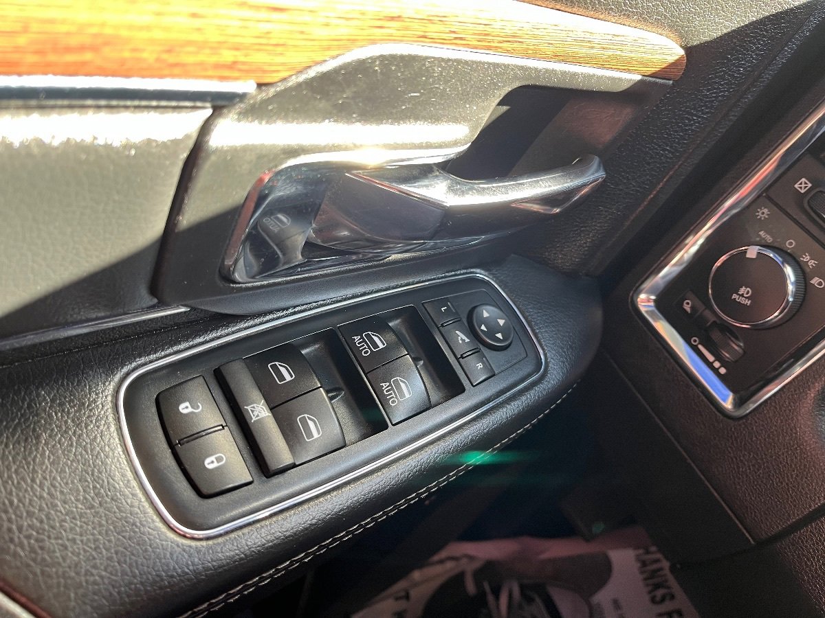 Used 2017 RAM 1500 Laramie RWD image 22