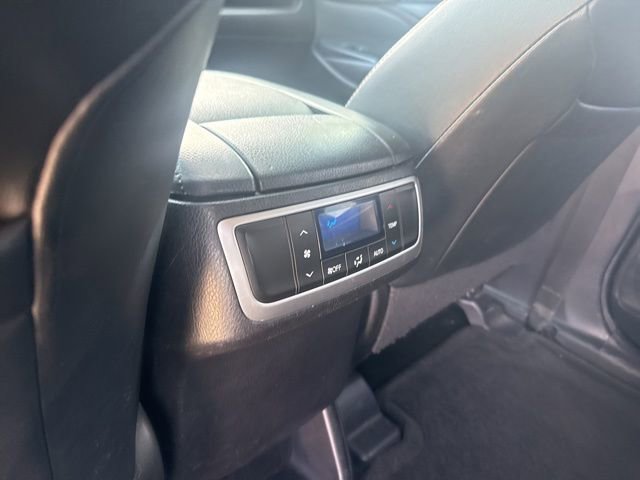 Used 2018 Toyota Highlander XLE image 11