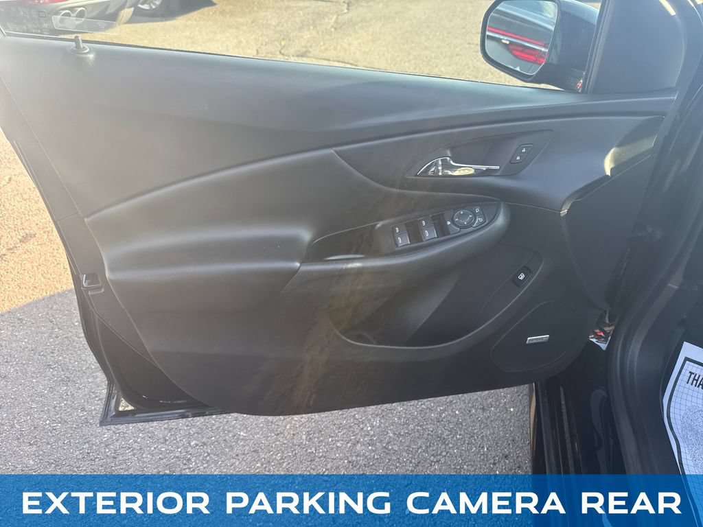Used 2018 Chevrolet Volt Premier w/ Driver Confidence Package FWD image 10