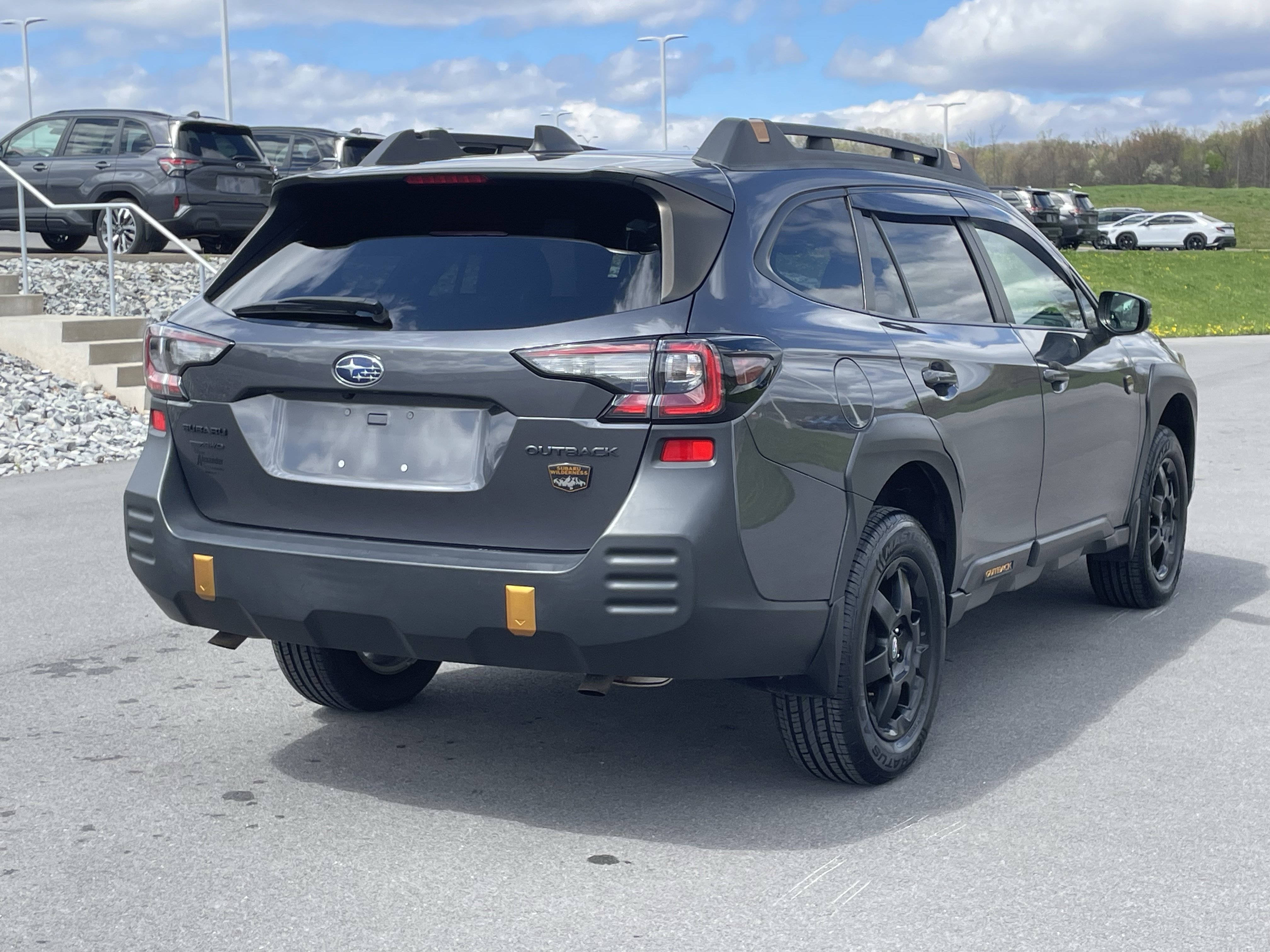 Used 2022 Subaru Outback Wilderness w/ Wilderness Package AWD/4WD video 3