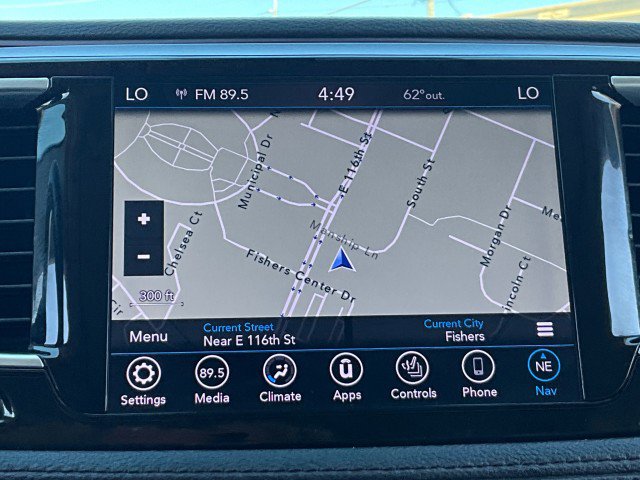Used 2019 Chrysler Pacifica Limited w/ Advanced Safetytec Group FWD image 23