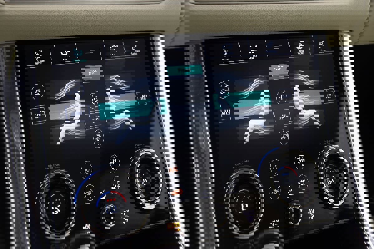 Used 2021 Land Rover Range Rover Sport HSE Silver Edition image 34