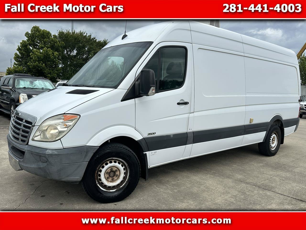 Used 2012 Freightliner Sprinter 2500 RWD image 1