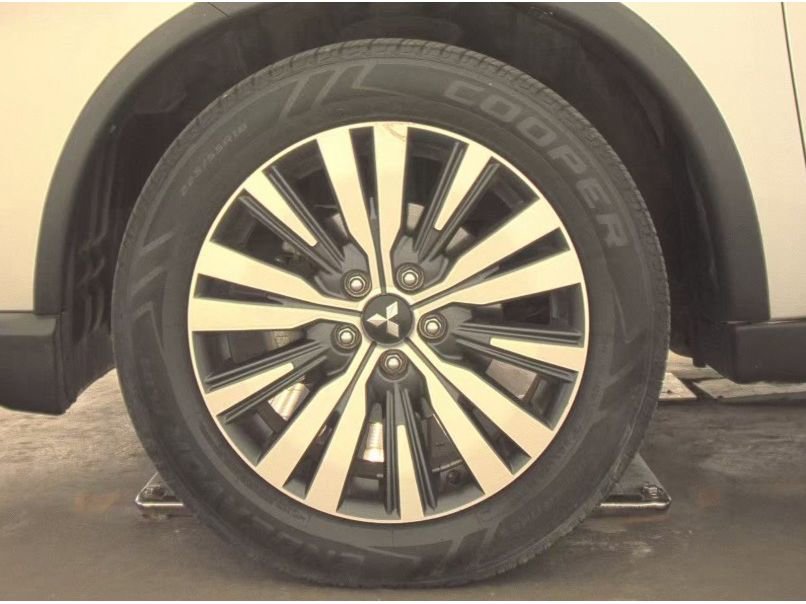 Used 2019 Mitsubishi Outlander SE image 26