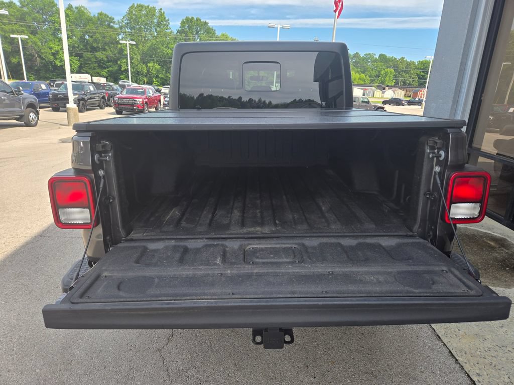 Used 2023 Jeep Gladiator Sport AWD/4WD image 5