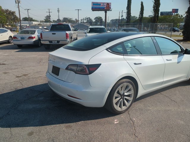 Used 2021 Tesla Model 3 Standard Range Plus RWD image 5