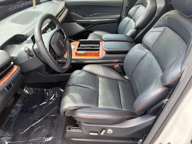New 2027 Lincoln Navigator L Black Label AWD/4WD image 10
