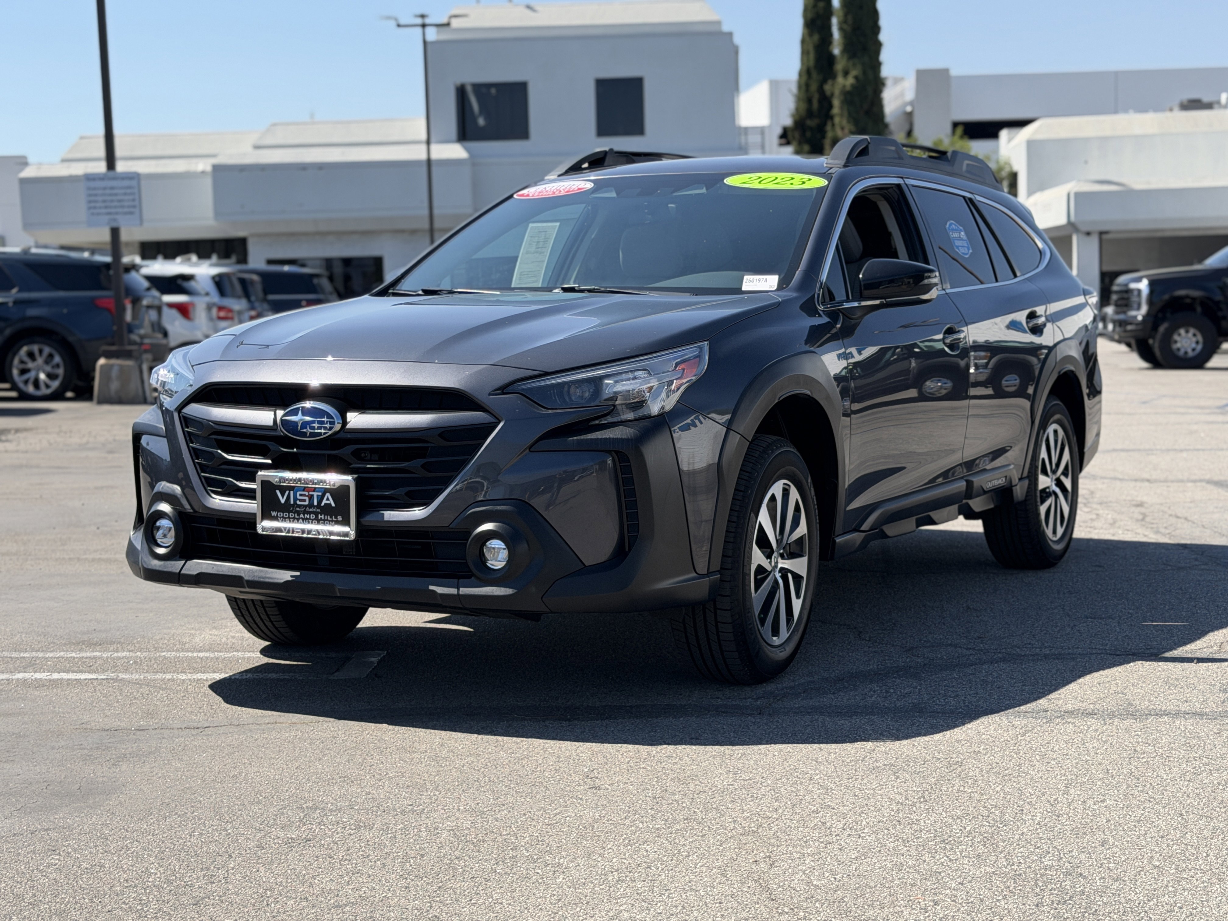 Used 2023 Subaru Outback Premium image 4