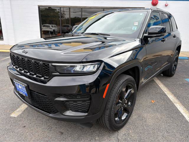 Used 2023 Jeep Grand Cherokee Altitude