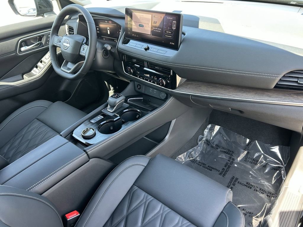 New 2026 Nissan Rogue Platinum image 8