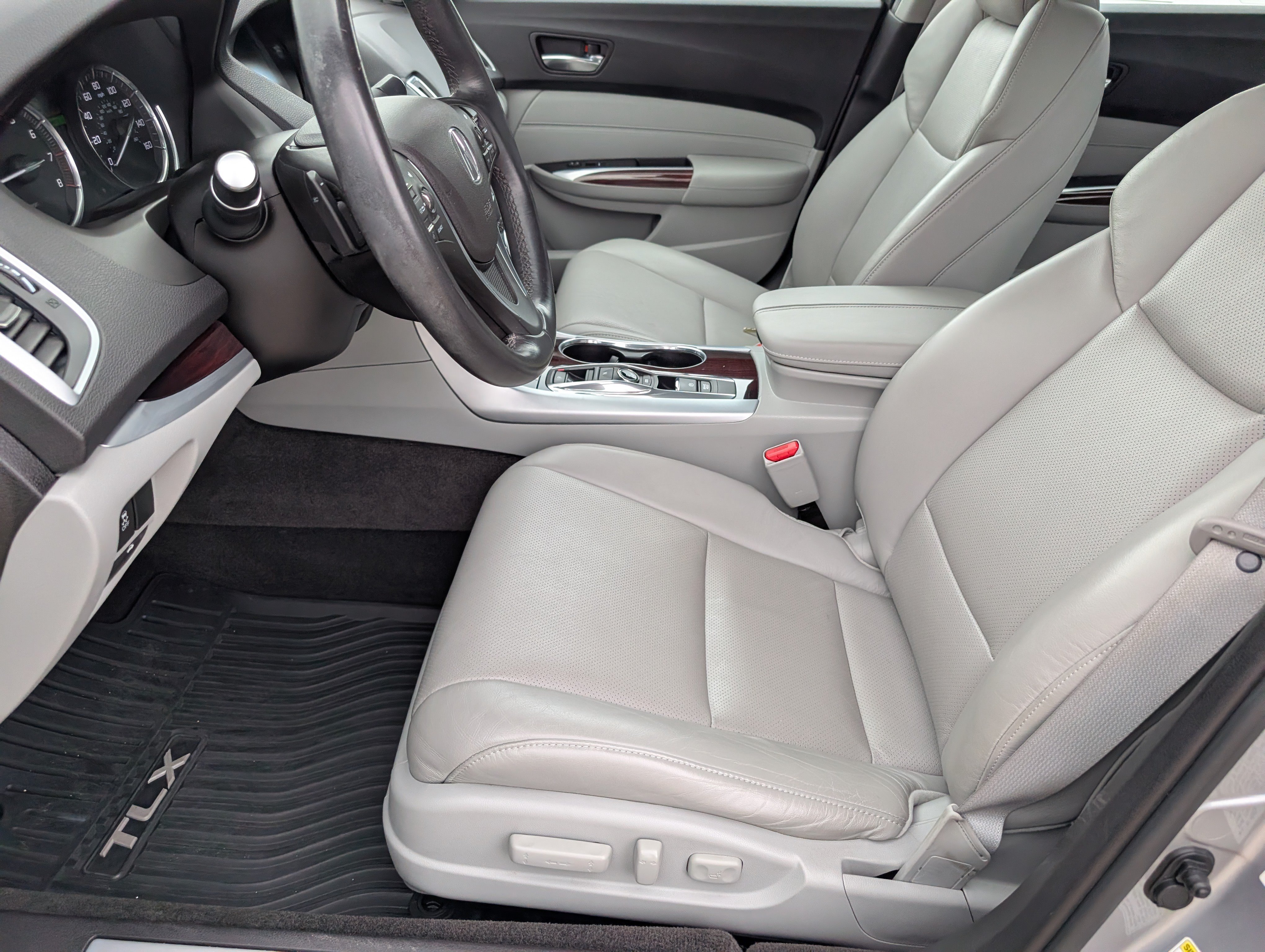 Certified 2017 Acura TLX V6 w/ Technology Package FWD image 9