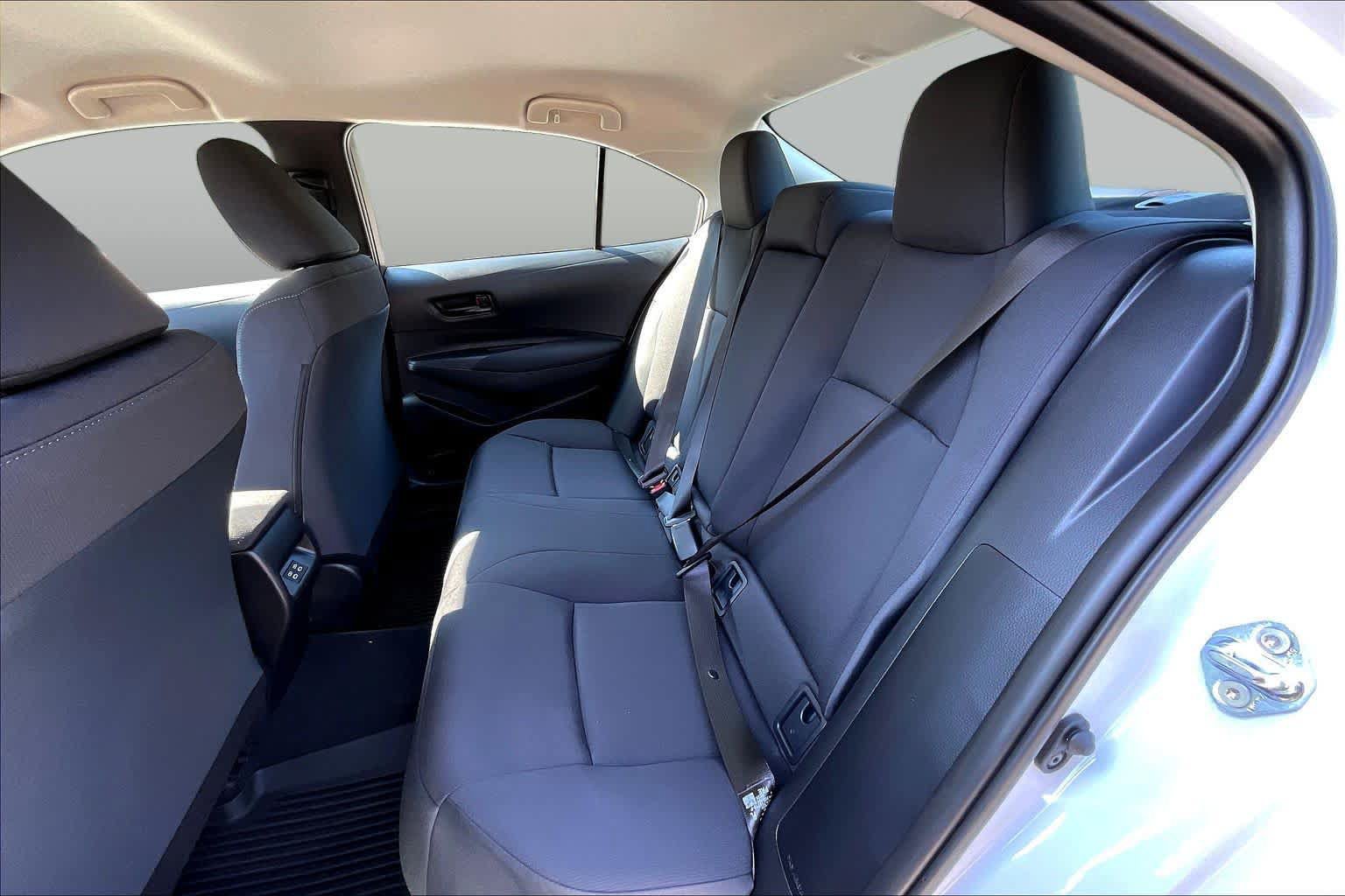 Used 2026 Toyota Corolla LE FWD image 19