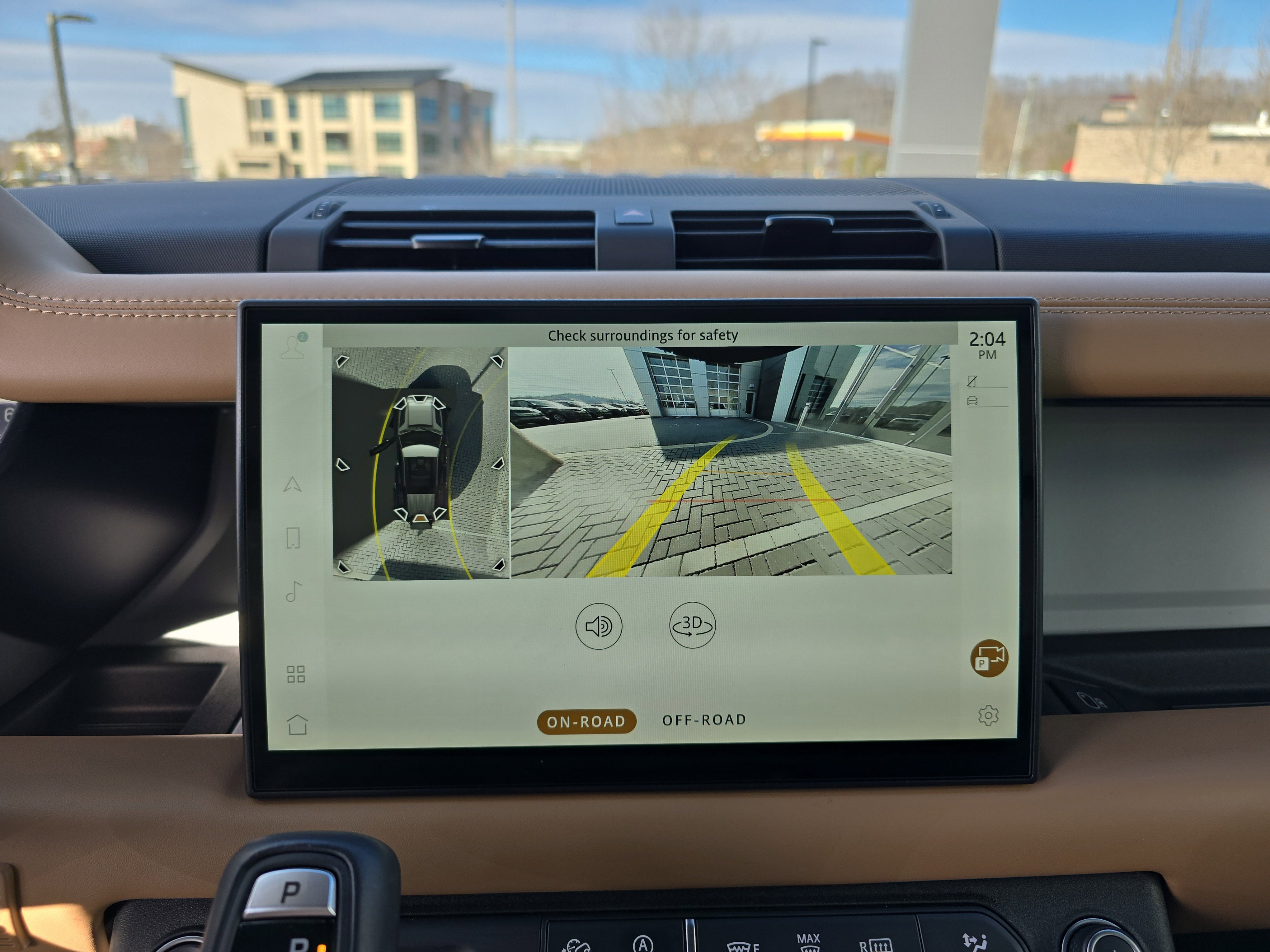 Used 2025 Land Rover Defender 110 X-Dynamic SE image 28