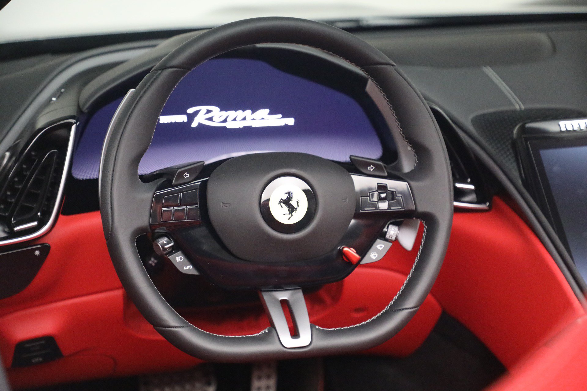 Certified 2026 Ferrari Roma Spider RWD image 19