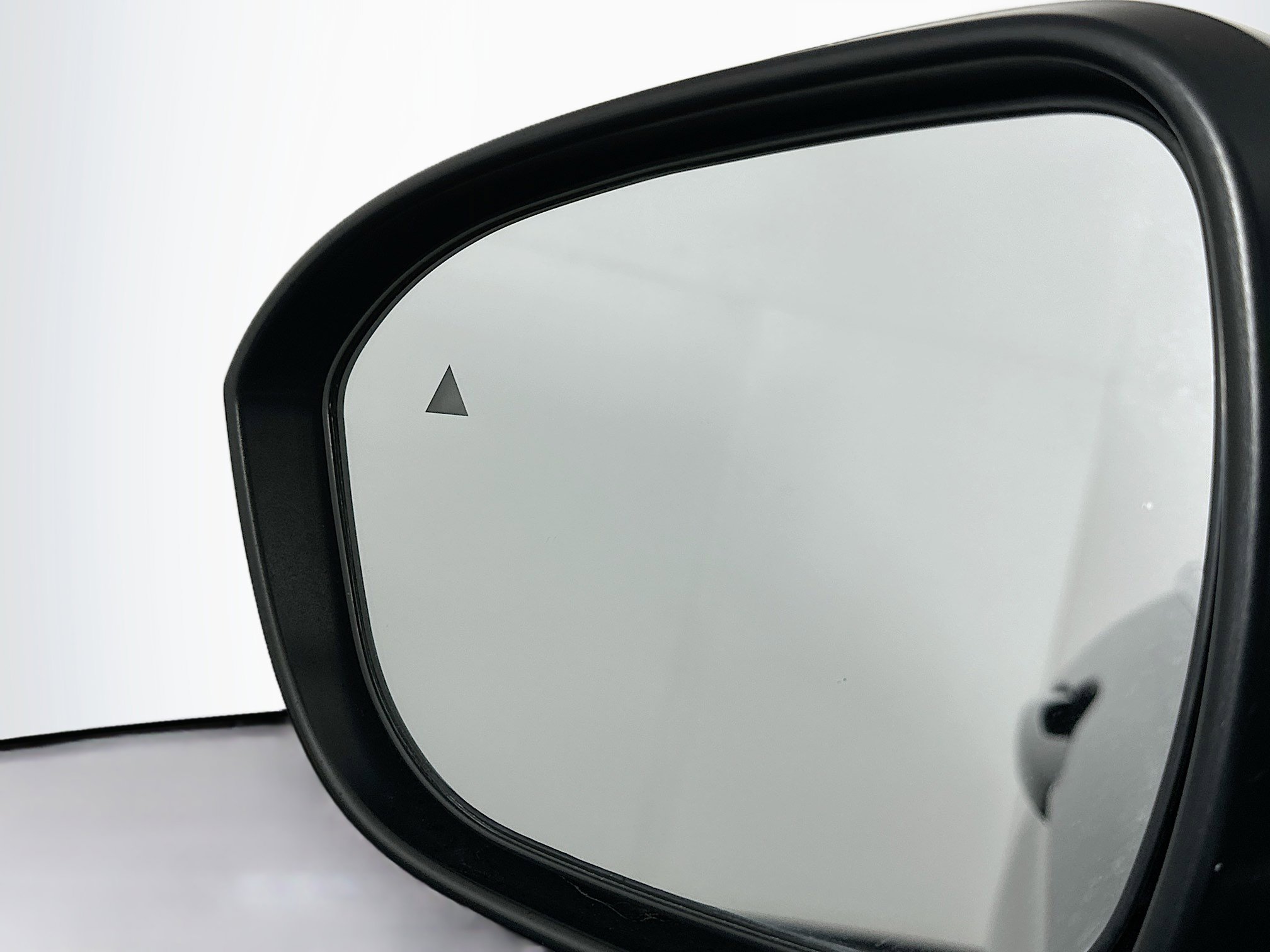 Used 2024 Mitsubishi Outlander SE image 16