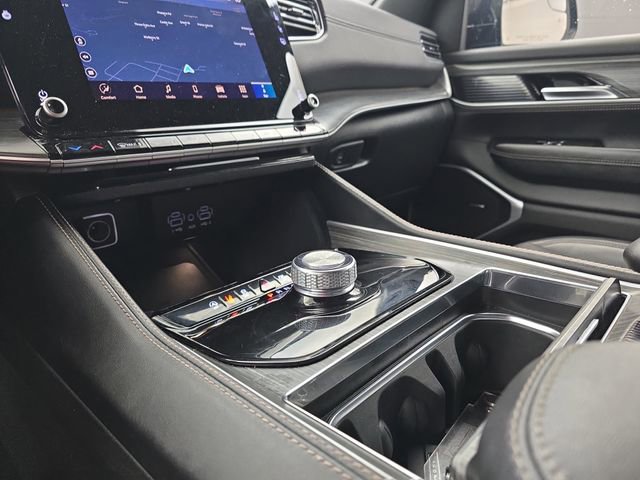 Used 2024 Jeep Wagoneer Series II w/ Flexible Seating Group image 36