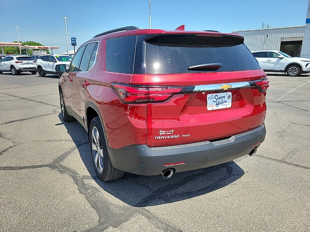 Used 2023 Chevrolet Traverse LT w/ LT Premium Package AWD/4WD image 7