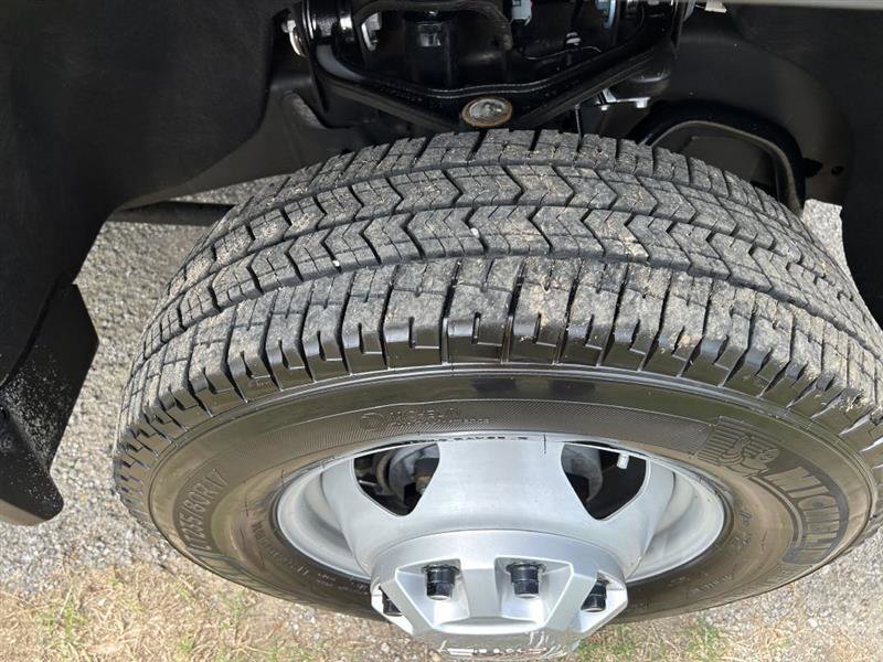 Used 2024 GMC Sierra 3500 Pro w/ Convenience Package image 19