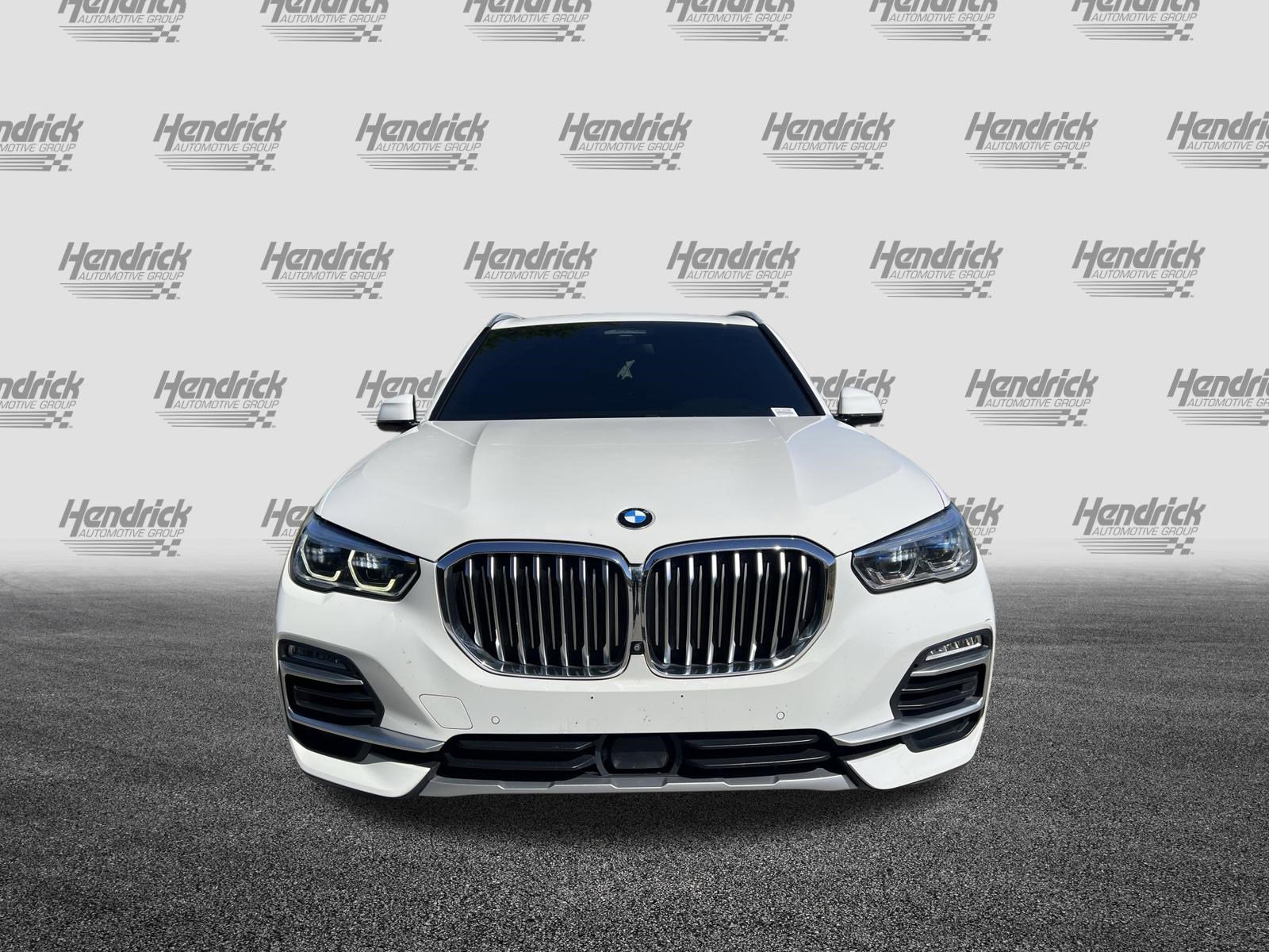 Used 2019 BMW X5 xDrive40i w/ Executive Package AWD/4WD image 3