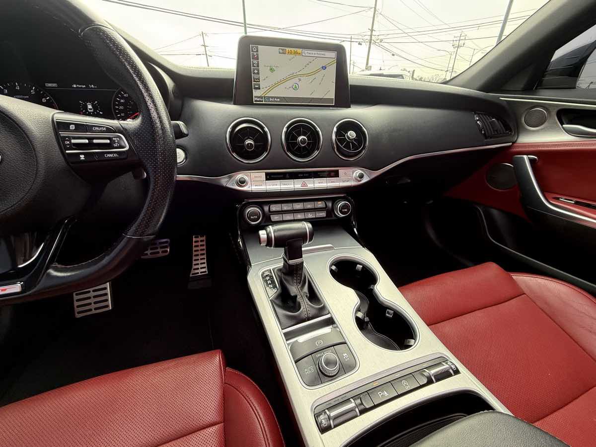 Used 2019 Kia Stinger GT1 image 15