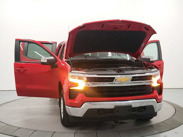 Used 2025 Chevrolet Silverado 1500 LT AWD/4WD image 10