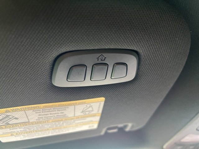 Used 2017 Ford F250 Platinum w/ FX4 Off-Road Package image 17