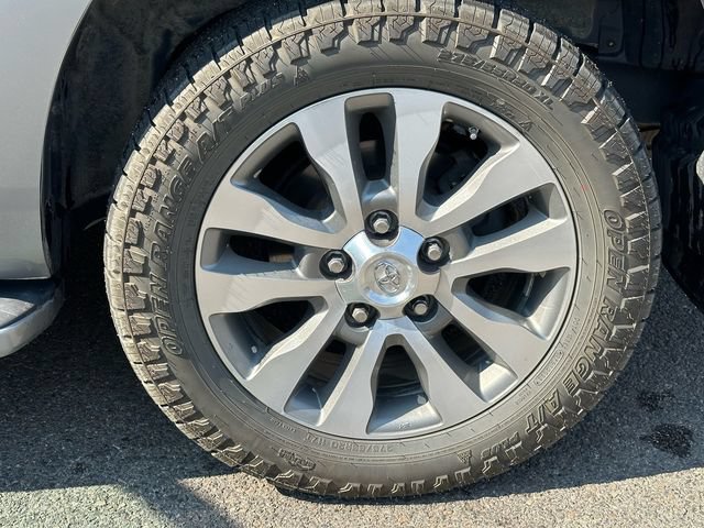 Used 2017 Toyota Sequoia Limited w/ Safety & Convenience Package AWD/4WD image 14
