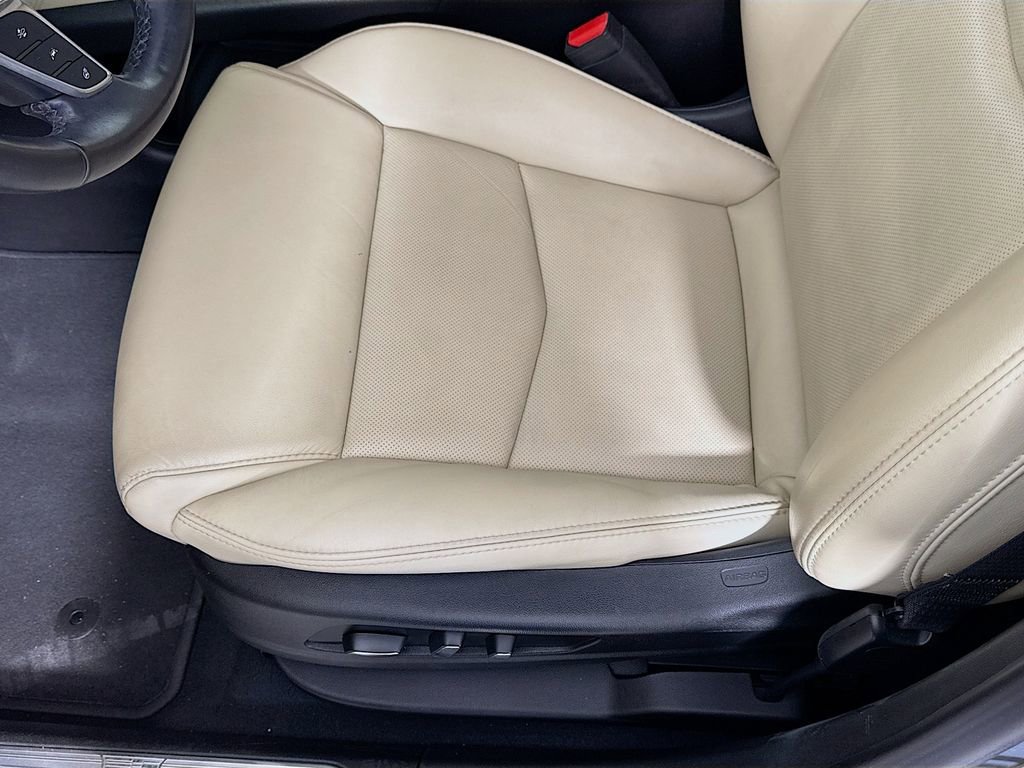 Used 2018 Cadillac XT5 Luxury w/ Driver Awareness Package image 20