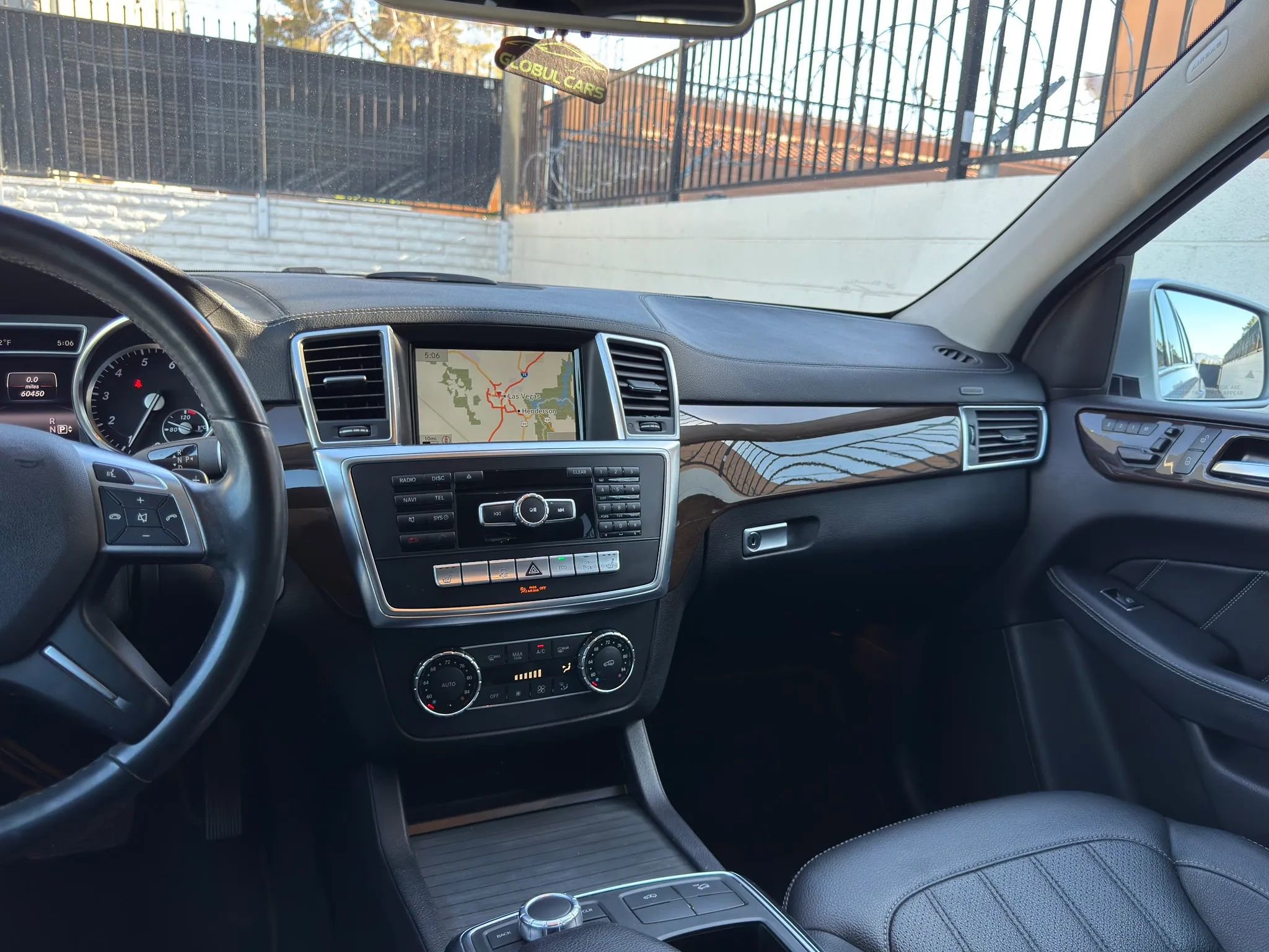 Used 2016 Mercedes-Benz GL 450 4MATIC image 26
