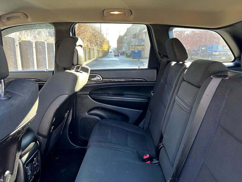 Used 2011 Jeep Grand Cherokee Laredo image 21