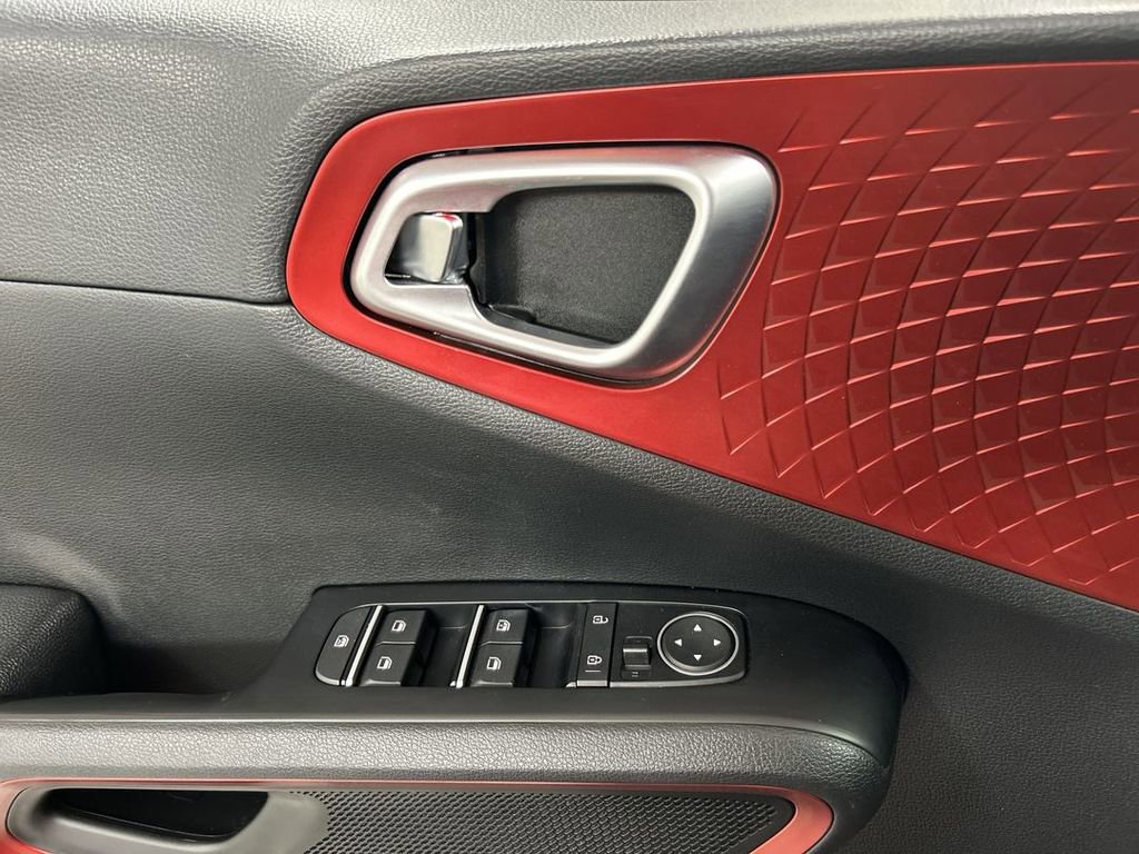 Used 2020 Kia Soul GT-Line Turbo image 11