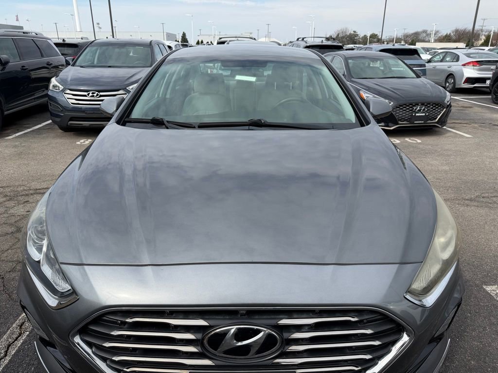 Used 2018 Hyundai Sonata SE image 2