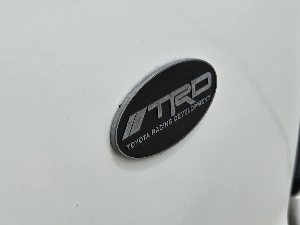 Used 2018 Toyota 4Runner TRD Off-Road AWD/4WD image 14