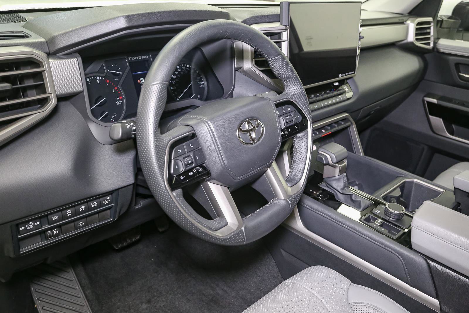 Used 2022 Toyota Tundra Limited image 21