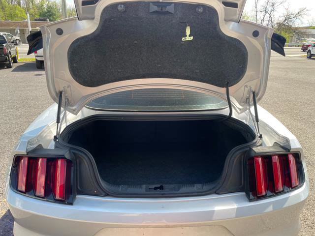 Used 2015 Ford Mustang GT RWD image 28