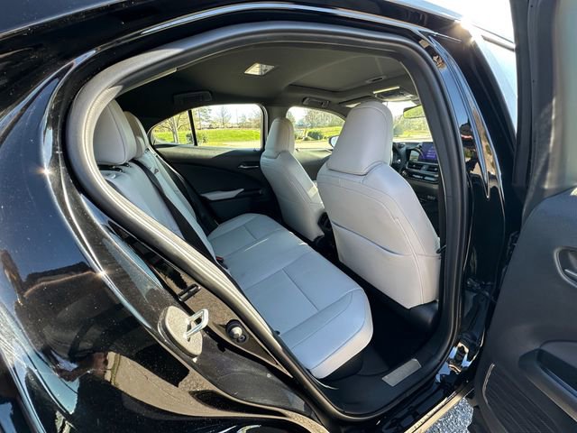 Used 2023 Lexus UX 250h FWD w/ Accessory Package (Z1) image 17