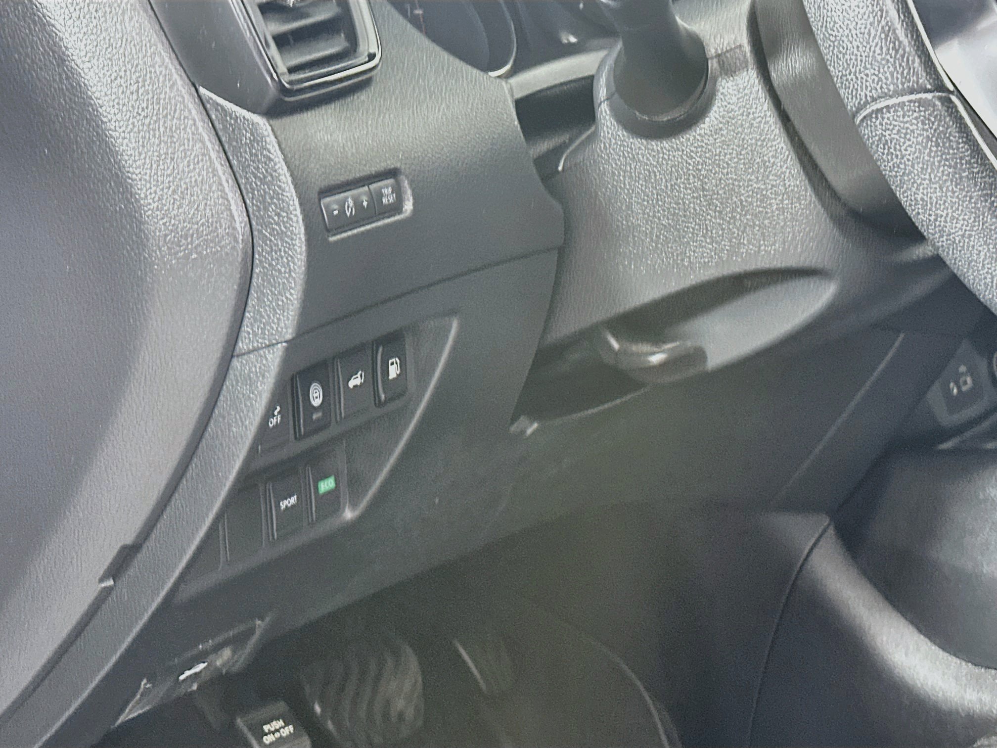 Used 2019 Nissan Rogue SV FWD image 17