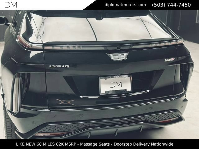 Used 2026 Cadillac Lyriq V AWD/4WD image 16