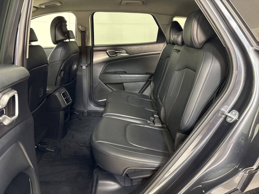 Used 2023 Kia Sportage EX image 18