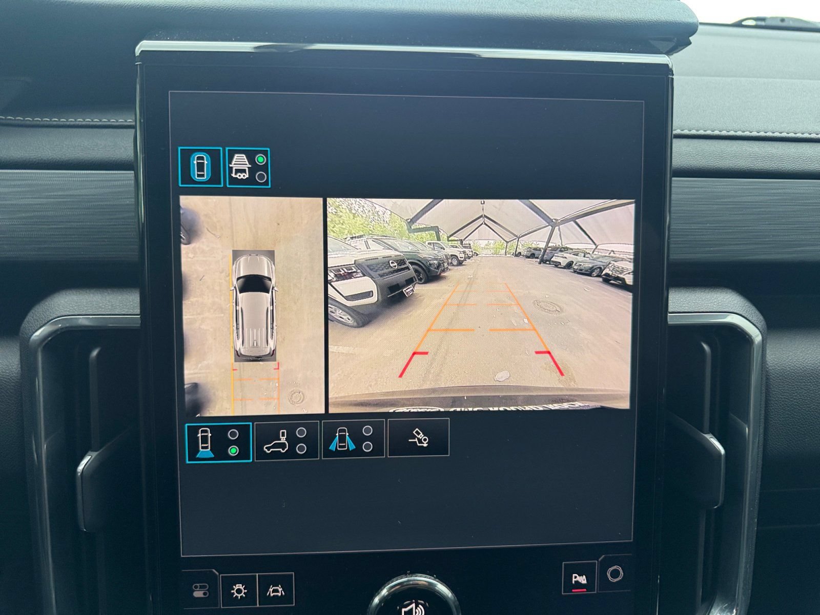 Certified 2026 GMC Acadia Elevation w/ Elevation Premium Package FWD image 27