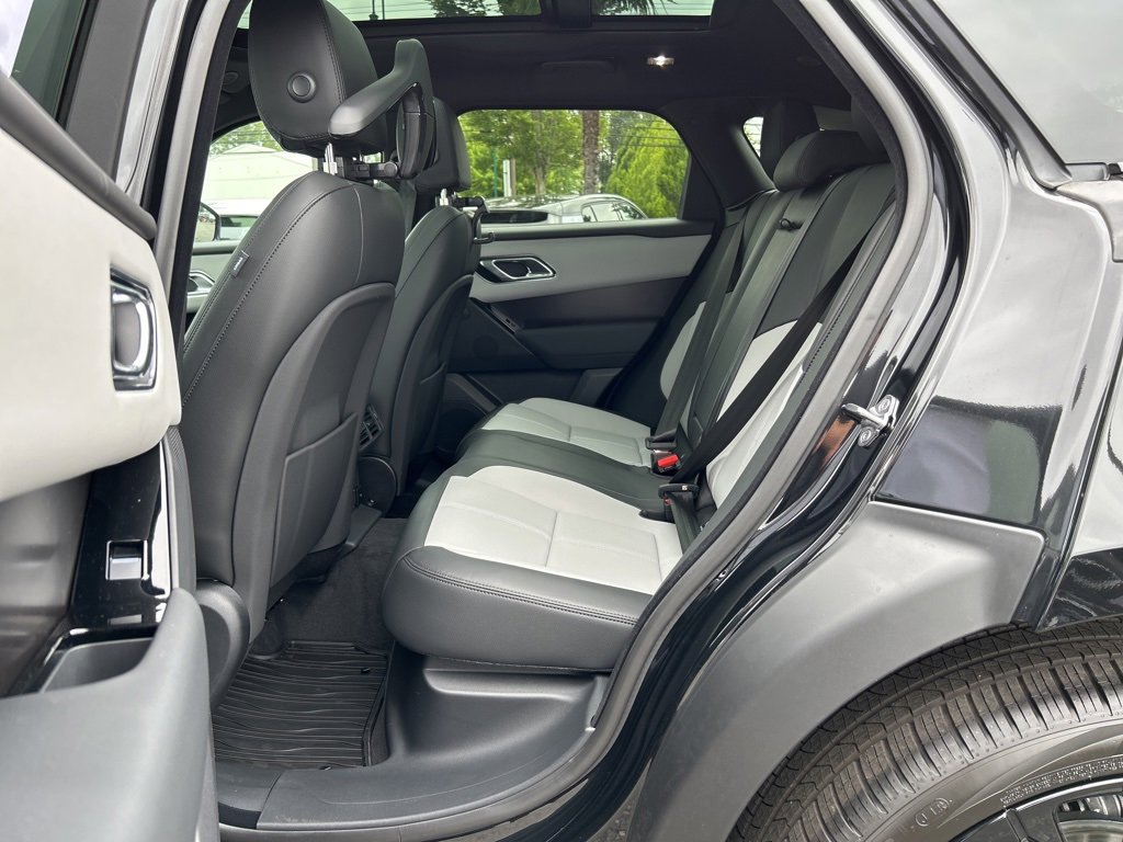 New 2026 Land Rover Range Rover Velar Dynamic SE image 5