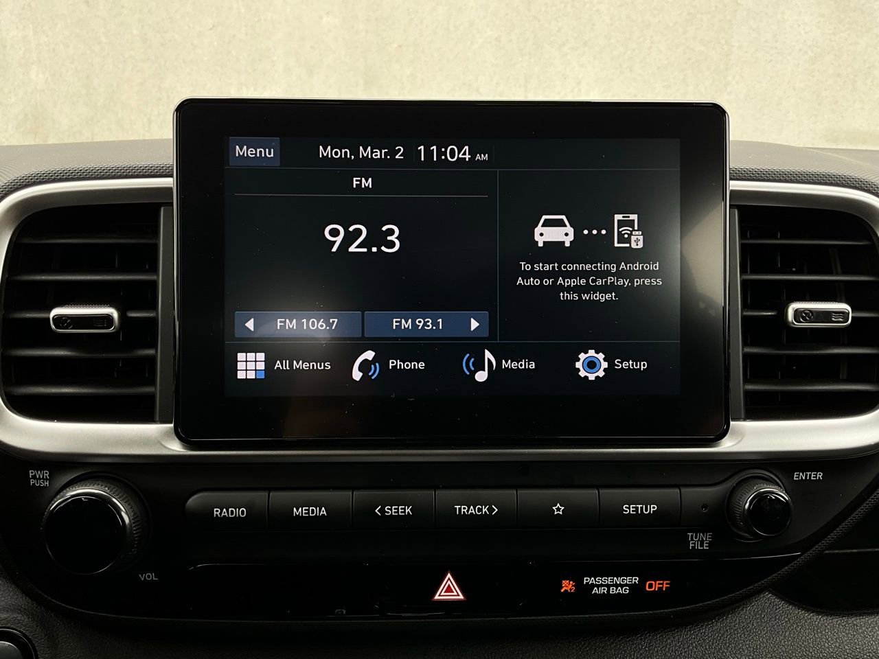 Used 2025 Hyundai Venue SEL image 29