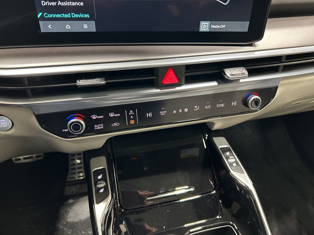 New 2026 Kia Sorento SX Prestige image 24