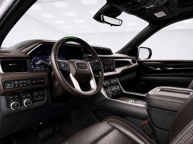Used 2024 GMC Yukon XL Denali w/ Denali Reserve Package AWD/4WD image 14